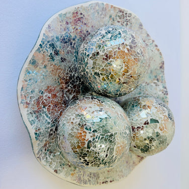 Multi-Colour Spheres with Round Bowl